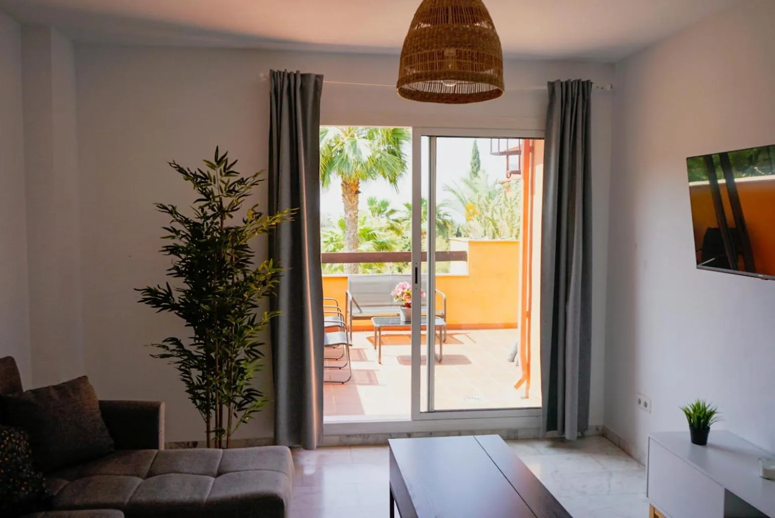 Two Bedroom Penthouse Marbella, With Sea Views Near Golf And Beaches Apartment