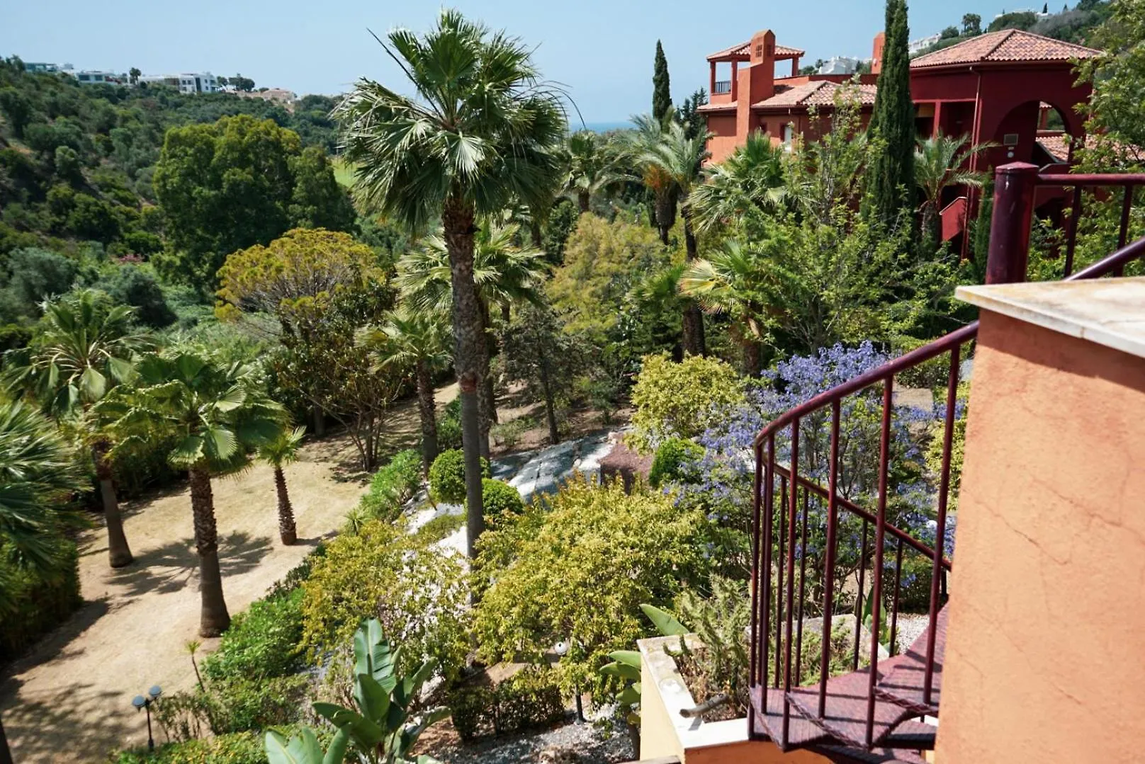 Two Bedroom Penthouse Marbella, With Sea Views Near Golf And Beaches Apartment